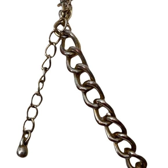 Elegant Floral Rhinestone Pendant Necklace - Picture 6 of 6